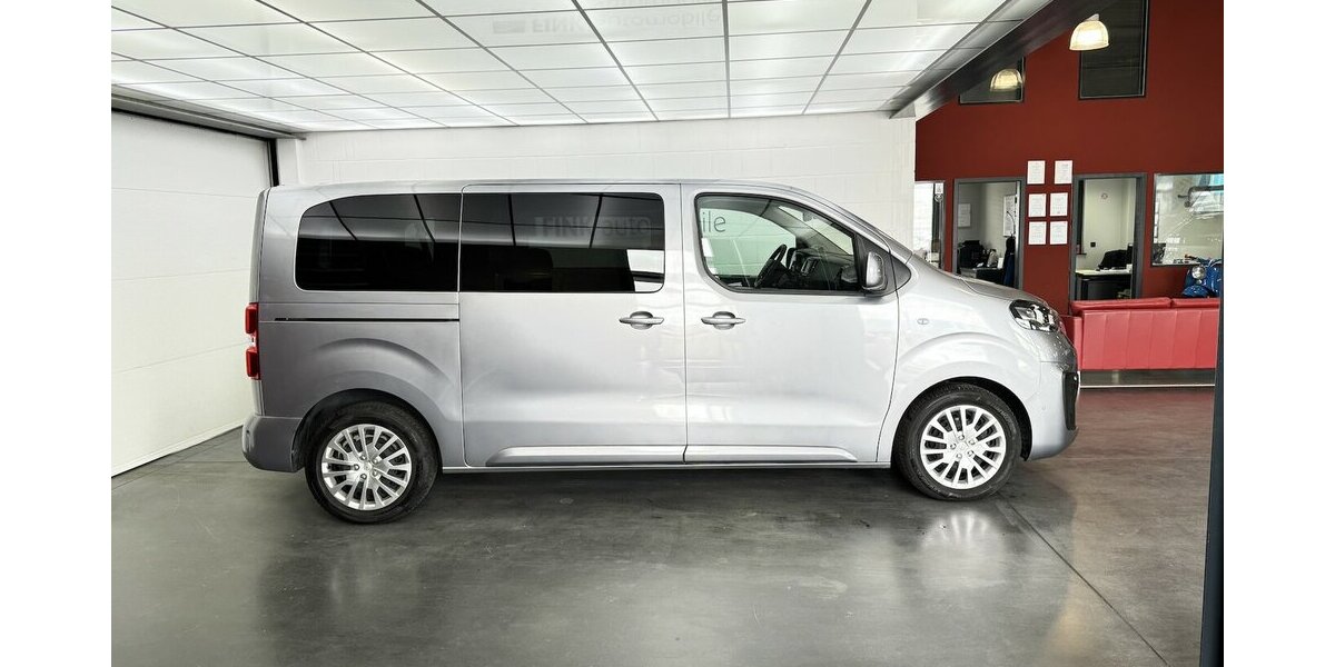 Opel Zafira Life 2.0 D Selection M 1.Hand 9-Sitzer 20.350 km 27.420 &euro; Lich 35423