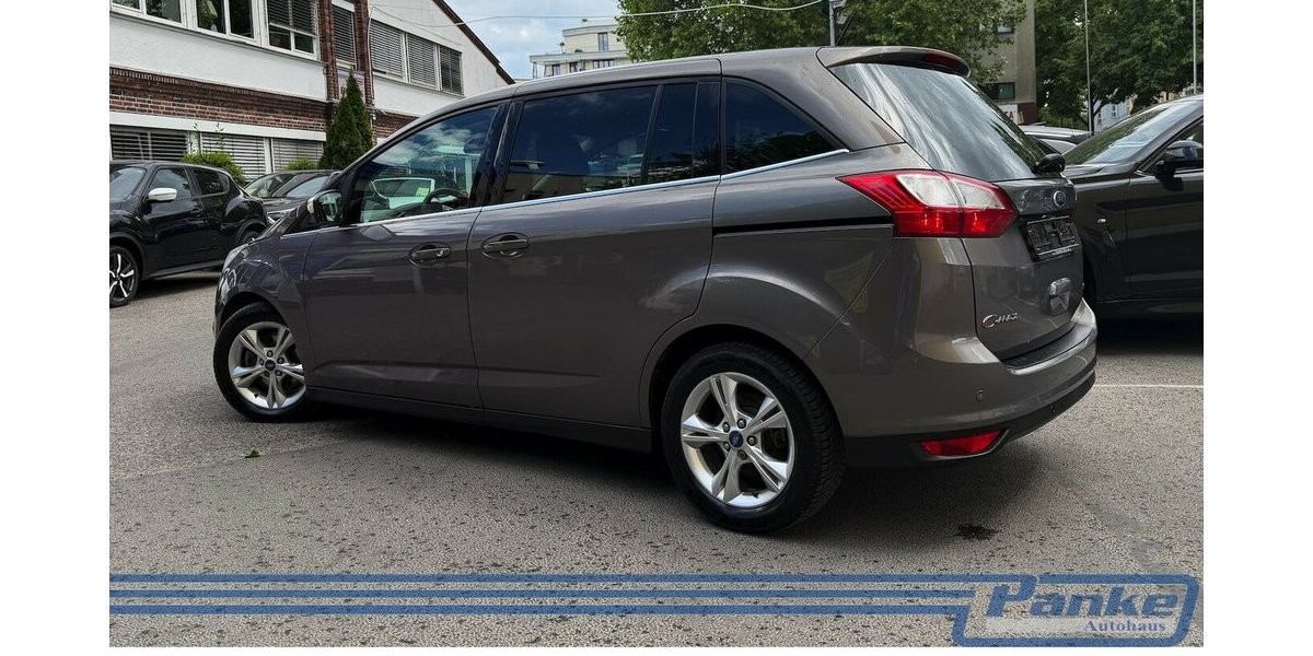 Ford Grand C-Max Champions Edition*SHZ*PDCv+h* 176.659 km 4.890 &euro; Berlin 13187