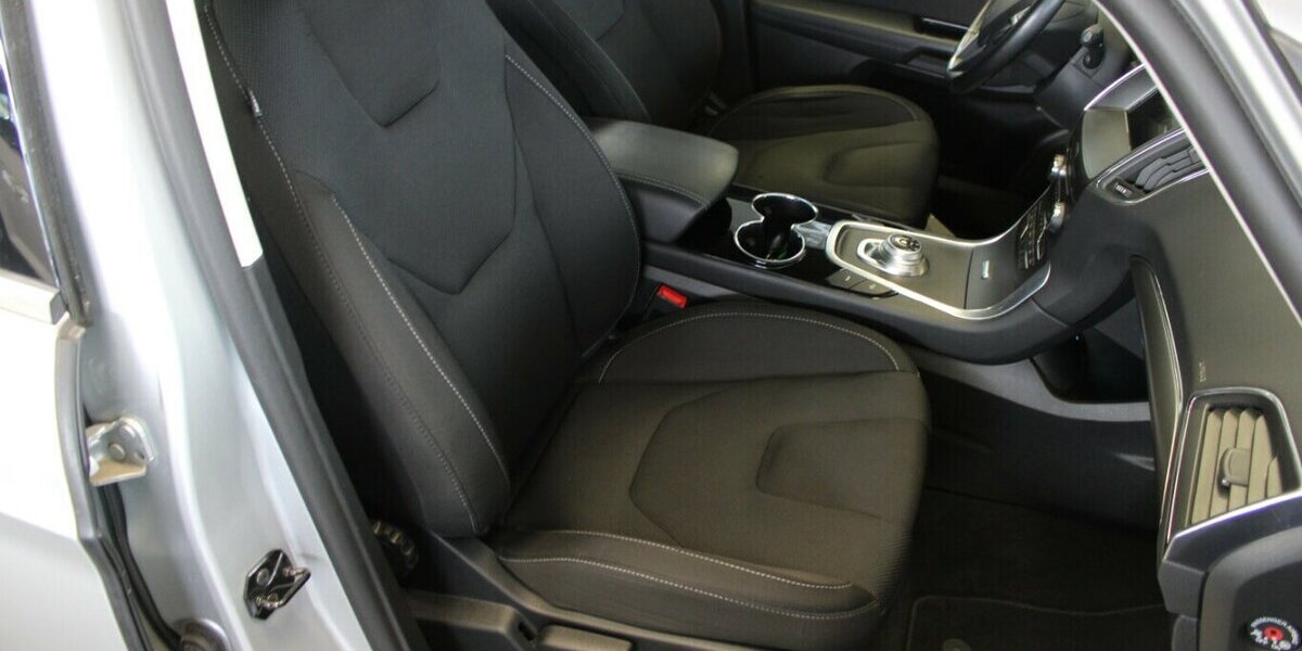Ford S-Max 2.5 Duratec FHEV TITANIUM -AHK - 97.950 km 21.980 &euro; Euskirchen 53881