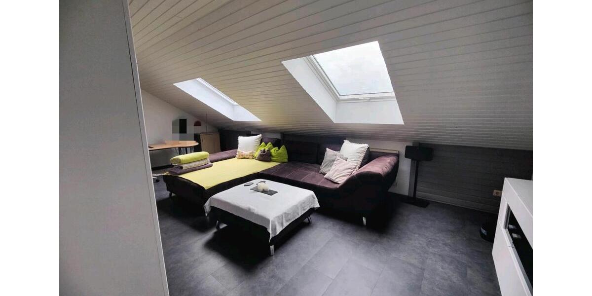 Dachgeschoßwohnung Spiesen-Elversberg Elversberg - 4 Zimmer, 80 m&sup2;, 600&euro; | Angebot:27656303