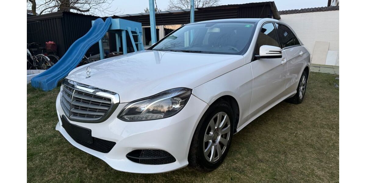 Mercedes-Benz E 200 478.500 km 4.950 &euro; Witzhave 22969