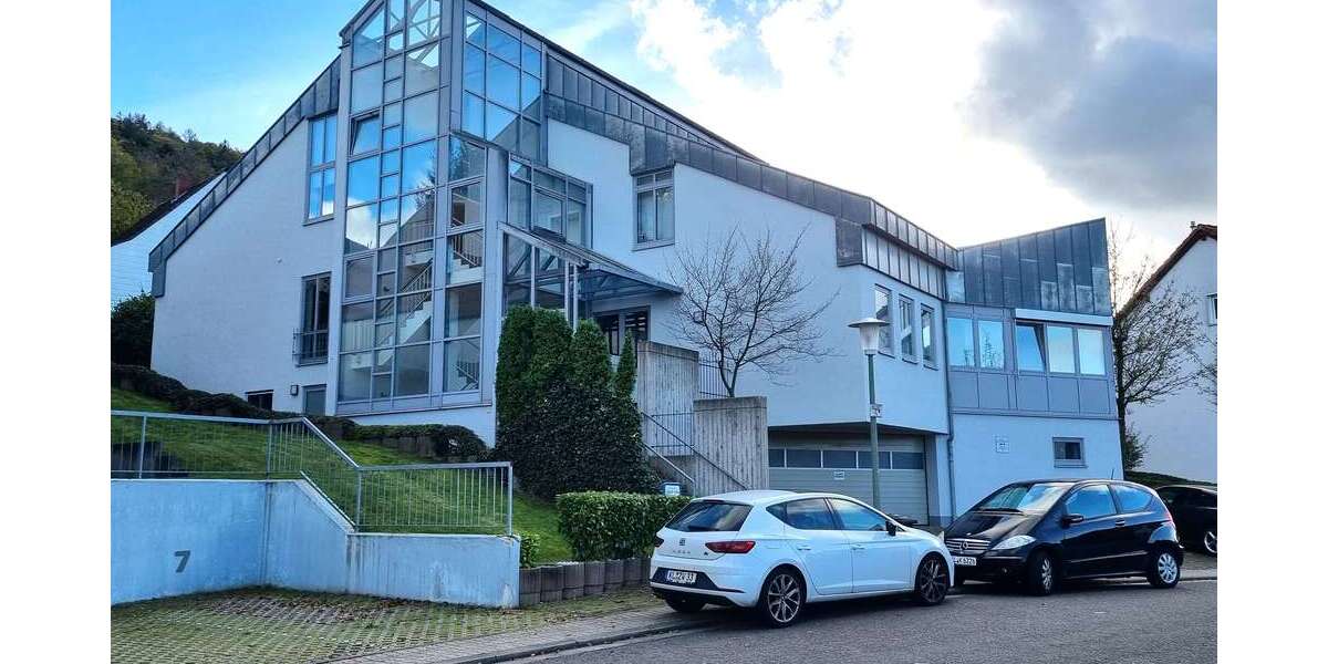 Etagenwohnung Kaiserslautern-Hohenecken Hohenecken - 4 Zimmer, 147 m&sup2;, 1.580&euro; | Angebot:27279393