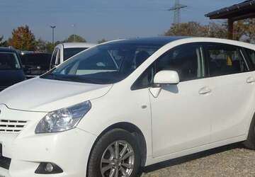 Toyota Verso 177.331 km 5.700 &euro; Dresden 01219