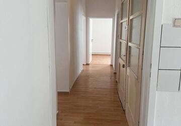 Wohnung Neunkirchen - 4 Zimmer, 127 m&sup2;, 900&euro; | Angebot:27640171