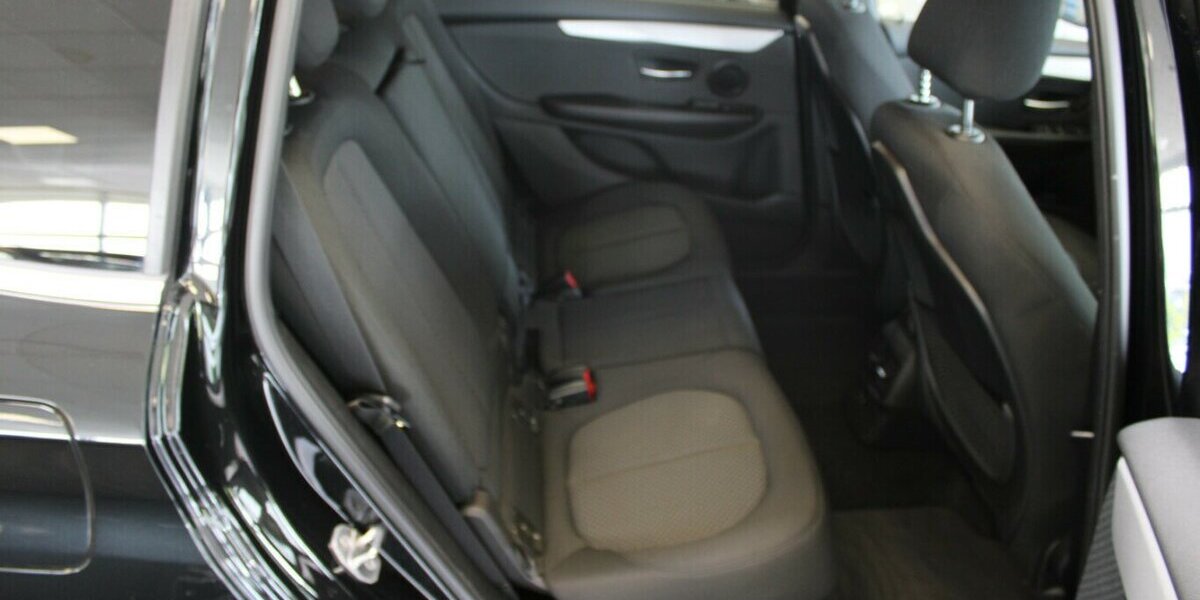 BMW 218 Gran Tourer Aut. Advantage 95.090 km 17.980 &euro; Euskirchen 53881