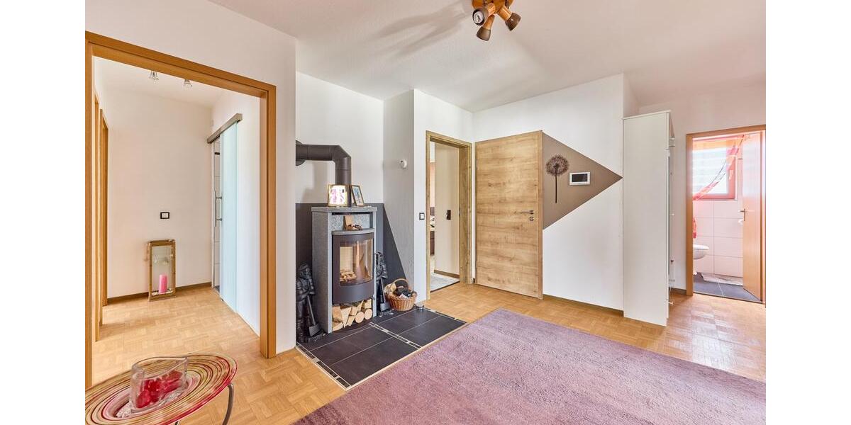 Etagenwohnung Walzbachtal - 5 Zimmer, 110 m&sup2;, 1.300&euro; | Angebot:26675113