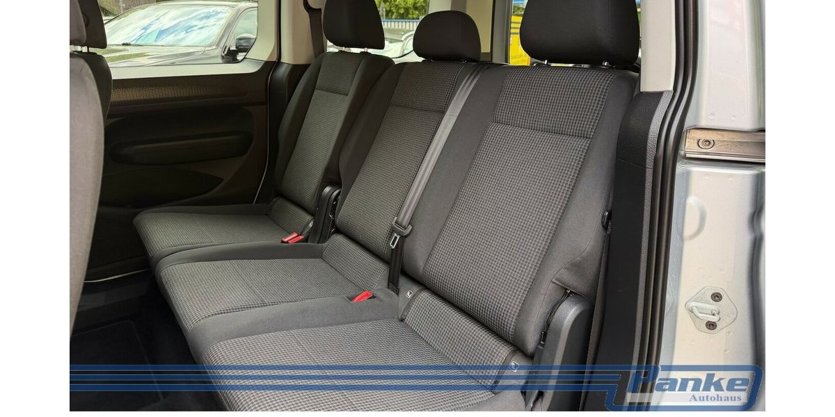 VW Caddy Basis IQ 2.0*5Sitzer*NAV*PDC*SHZ*Carplay* 111.671 km 17.990 &euro; Berlin 13187
