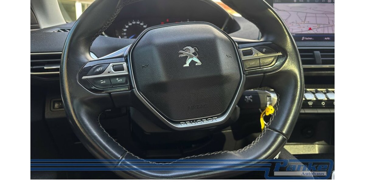 Peugeot 3008 1.2 130*Pano*NAV*SHZ*Termpo*Dig.Cockpit* 98.002 km 12.990 &euro; Berlin 13187