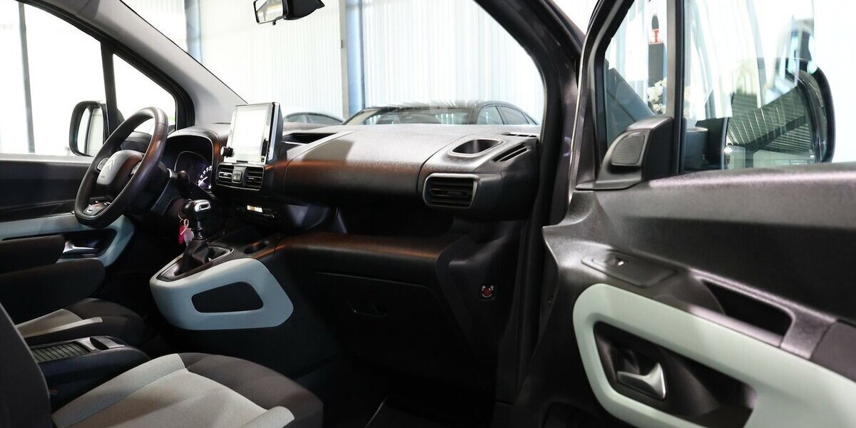Citroen Berlingo 1.5 BLUE-HDI FEEL XL130 / 7-SITZER / 136.000 km 14.221 &euro; Hamm 59077