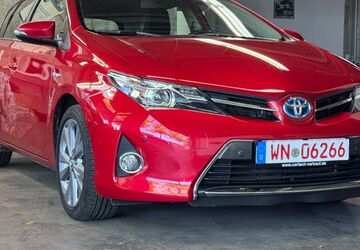 Toyota Auris 83.900 km 9.990 &euro; Fellbach bei Stuttgart 70736