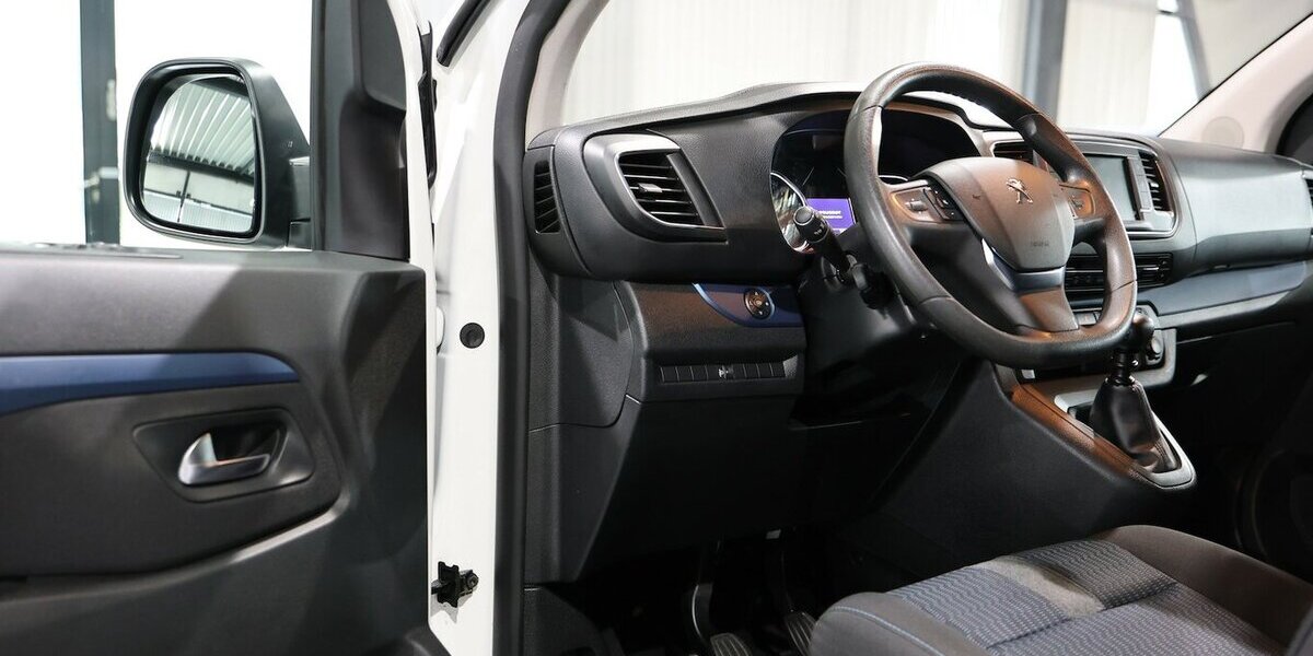 Peugeot Traveller 150 BLUE-HDI EXPERT ACTIVE L2 / 5-SITZ 50.000 km 26.777 &euro; Hamm 59077