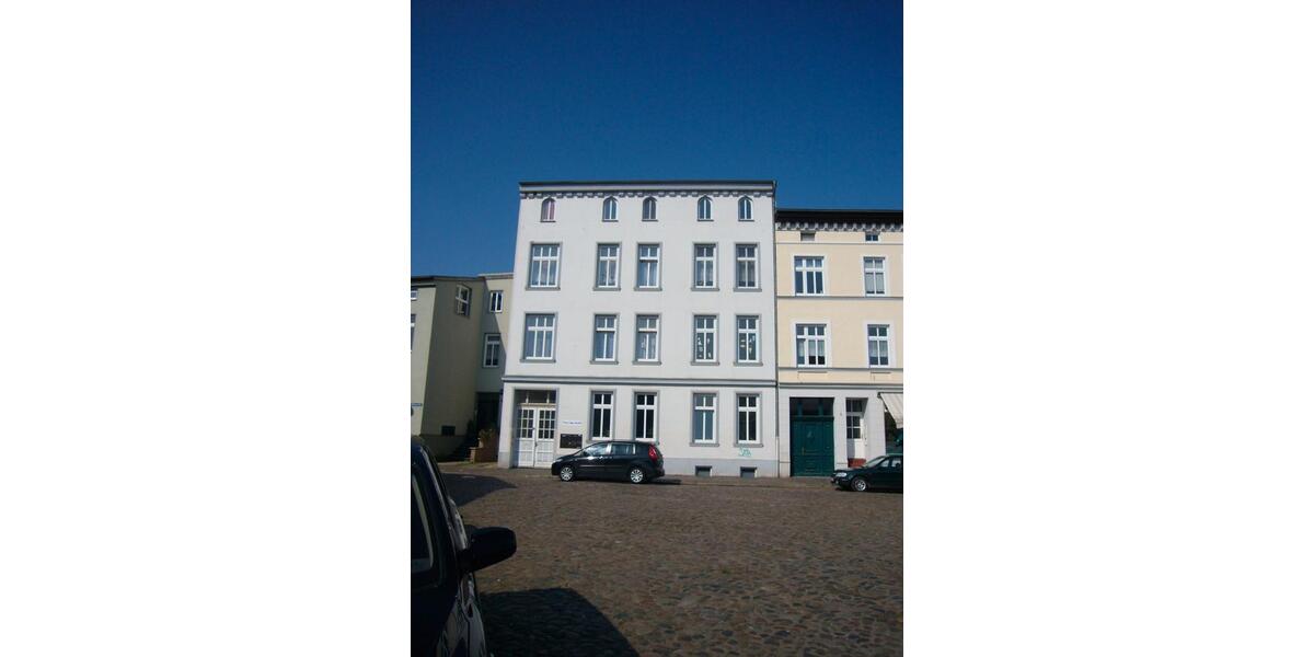 Dachgeschoßwohnung Güstrow - 4 Zimmer, 85 m&sup2;, 600&euro; | Angebot:27639473