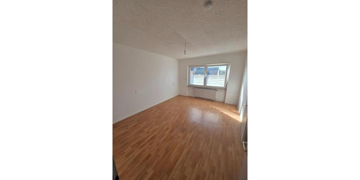 Etagenwohnung Saarlouis - 3 Zimmer, 80 m&sup2;, 750&euro; | Angebot:27658168