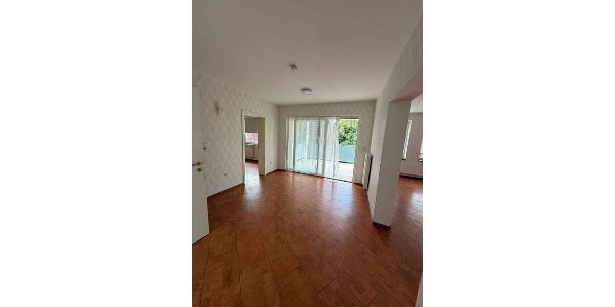 Etagenwohnung Kassel Unterneustadt - 3 Zimmer, 100 m&sup2;, 990&euro; | Angebot:27657244