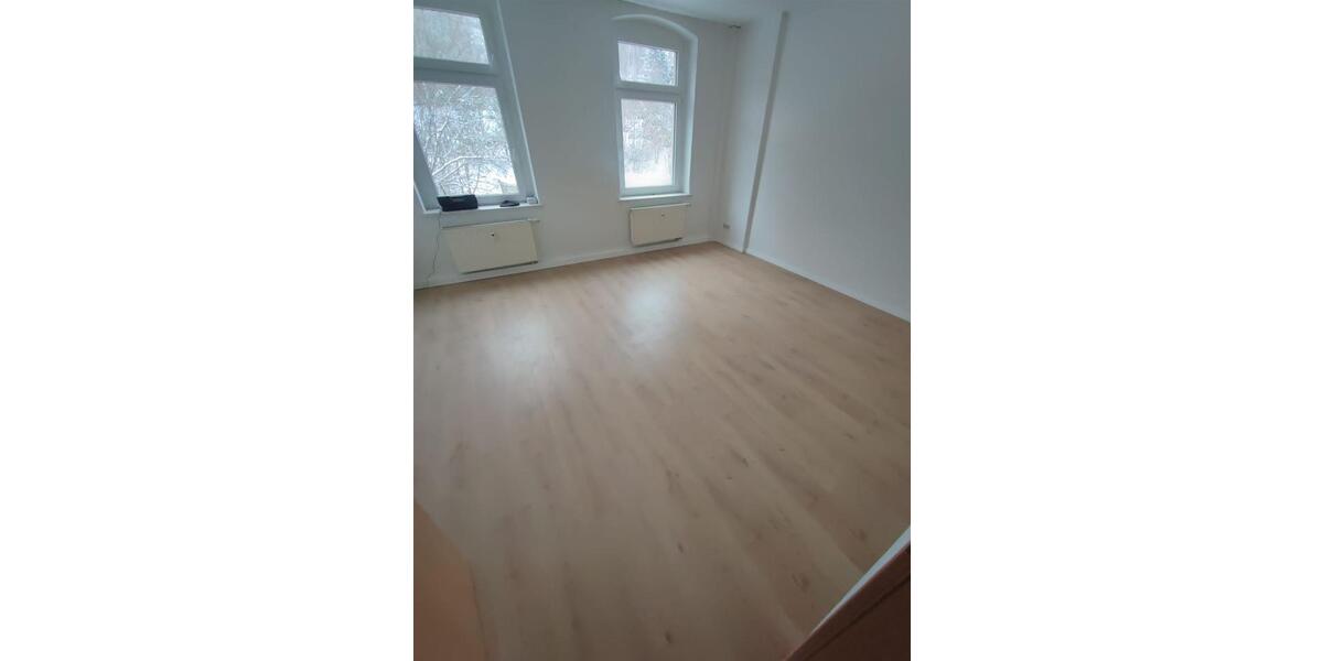 Erdgeschoßwohnung Reichenbach im Vogtland - 4 Zimmer, 86 m&sup2;, 450&euro; | Angebot:26176767