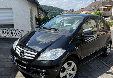 Mercedes-Benz A 150 128.300 km 3.000 &euro; Burghaun 36151