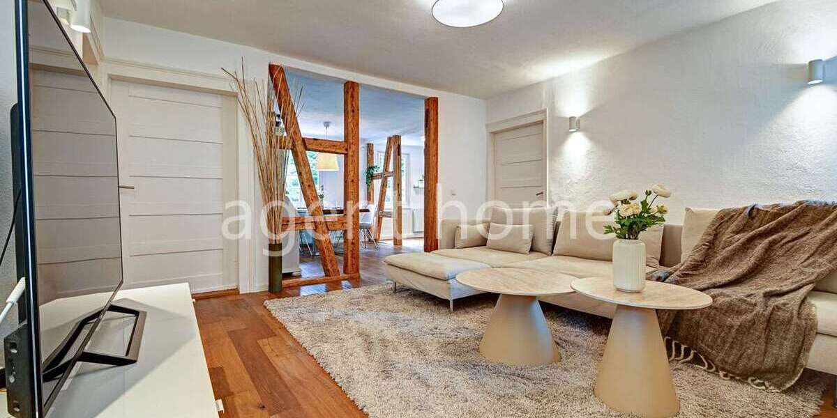 Etagenwohnung Esslingen am Neckar - 3 Zimmer, 100 m&sup2;, 2.240&euro; | Angebot:27288349