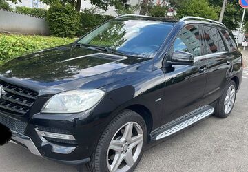 Mercedes-Benz ML 250 232.000 km 15.500 &euro; Sindelfingen 71065