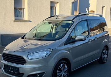 Ford Tourneo Courier 165.000 km 5.950 &euro; Hassloch 67454