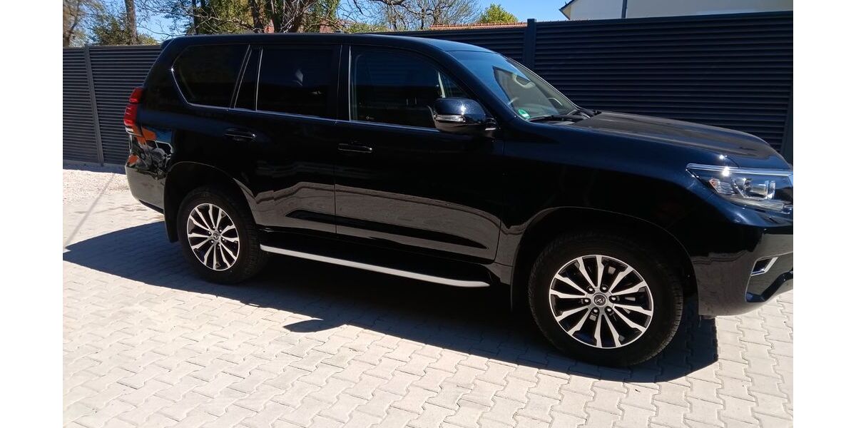 Toyota Land Cruiser 17.000 km 61.500 &euro; Markt Indersdorf 85229