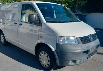 VW T5 Transporter 84.000 km 4.870 &euro; München 81825