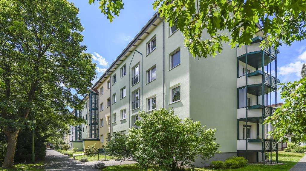 Etagenwohnung Hoyerswerda Neustadt - 3 Zimmer, 63 m&sup2;, 340&euro; | Angebot:27295809