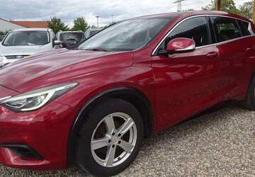 INFINITI Q30 215.900 km 7.000 &euro; Dresden 01219