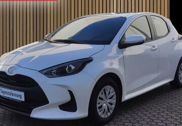 Toyota Yaris 2.500 km 20.490 &euro; Leverkusen 51381