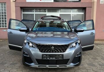 Peugeot 5008 111.981 km 14.470 &euro; Hamburg 20537