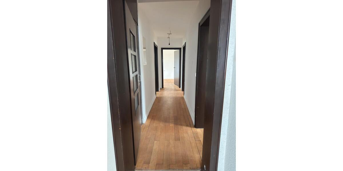 Etagenwohnung Saarbrücken Brebach-Fechingen - 4 Zimmer, 85 m&sup2;, 850&euro; | Angebot:27637397
