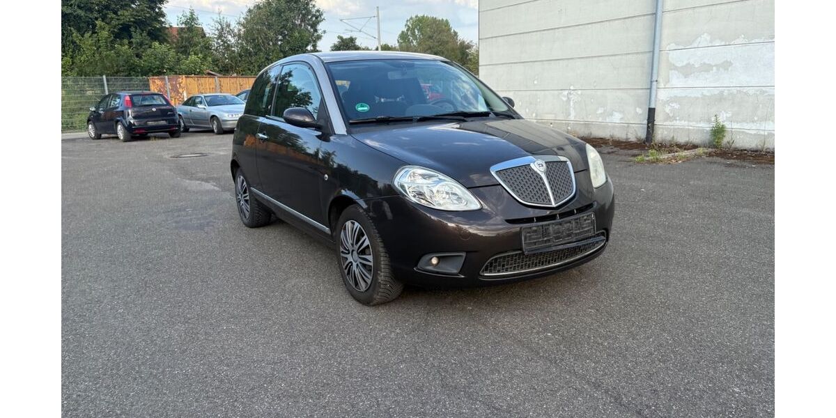 Lancia Ypsilon 106.442 km 1.999 &euro; Weil im Schönbuch 71093