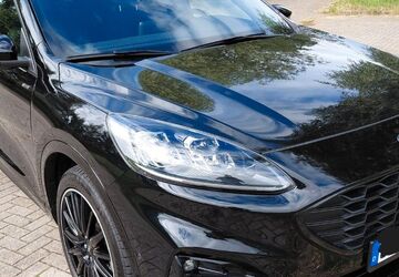 Ford Kuga 17.500 km 29.800 &euro; Stade 21680