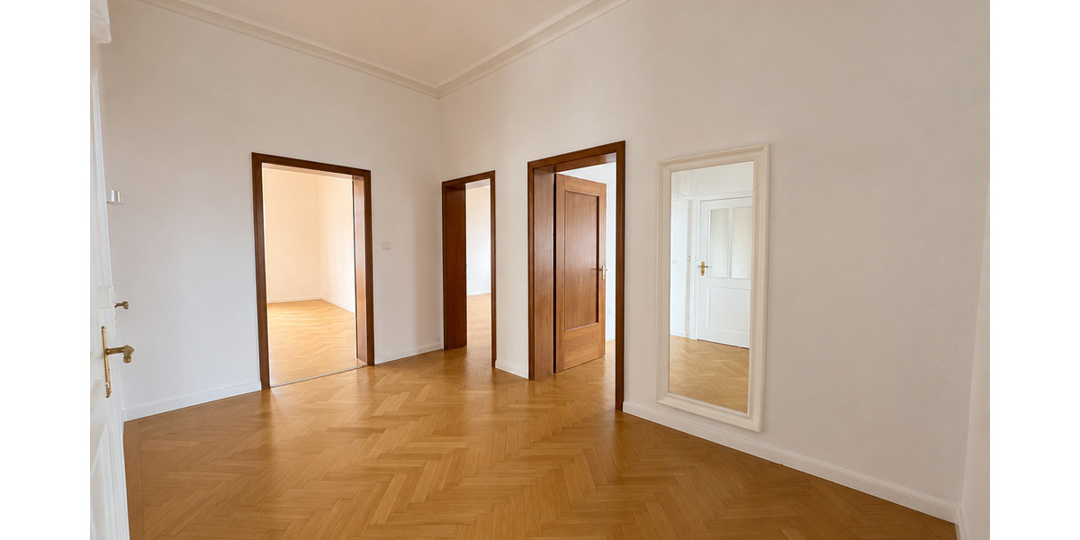 Etagenwohnung Lahr Dinglingen - 4 Zimmer, 160 m&sup2;, 1.450&euro; | Angebot:27259971