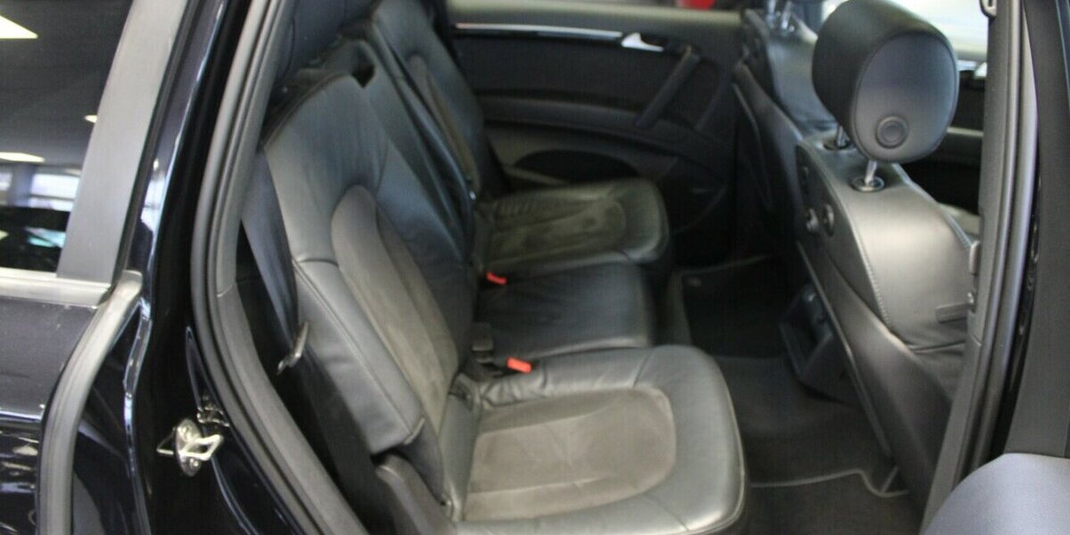 Audi Q7 3.0 TDI quattro tiptronic - 7-Sitzer - 132.983 km 22.980 &euro; Euskirchen 53881