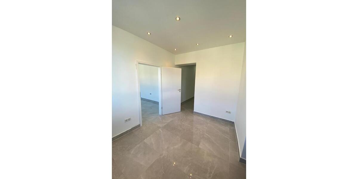 Erdgeschoßwohnung Schmelz - 4 Zimmer, 120 m&sup2;, 1.000&euro; | Angebot:27637395