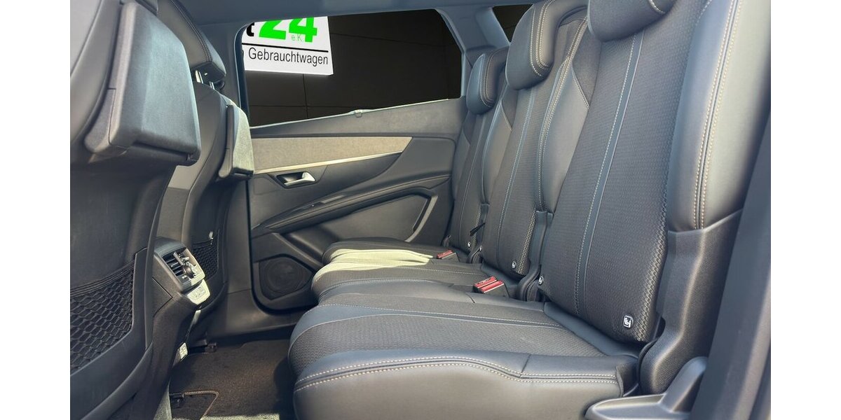Peugeot 5008 GT Automatik *7-Sitze/Navi/SHZG/LED/T.Winkel/ 23.446 km 22.980 &euro; Bamberg 96052