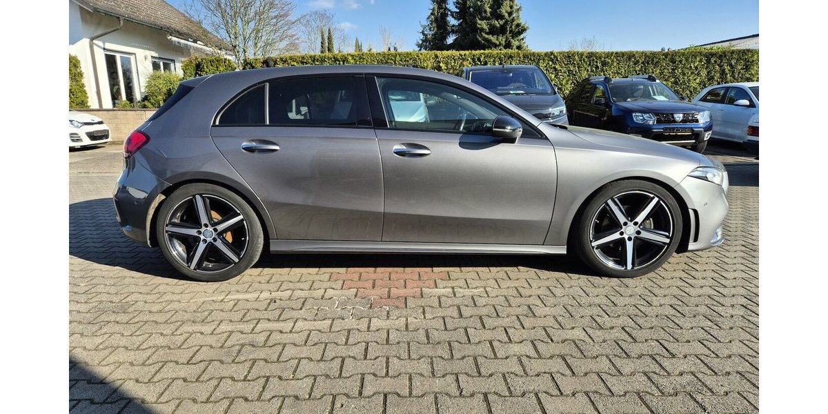 Mercedes-Benz A 200 d AMG Line Automatik, Navi, Rückfahrkamera, 211.222 km 15.990 &euro; Rodgau 63110