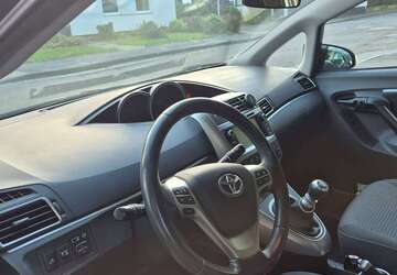 Toyota Verso 140.000 km 6.888 &euro; Göttingen, Stadt 37079