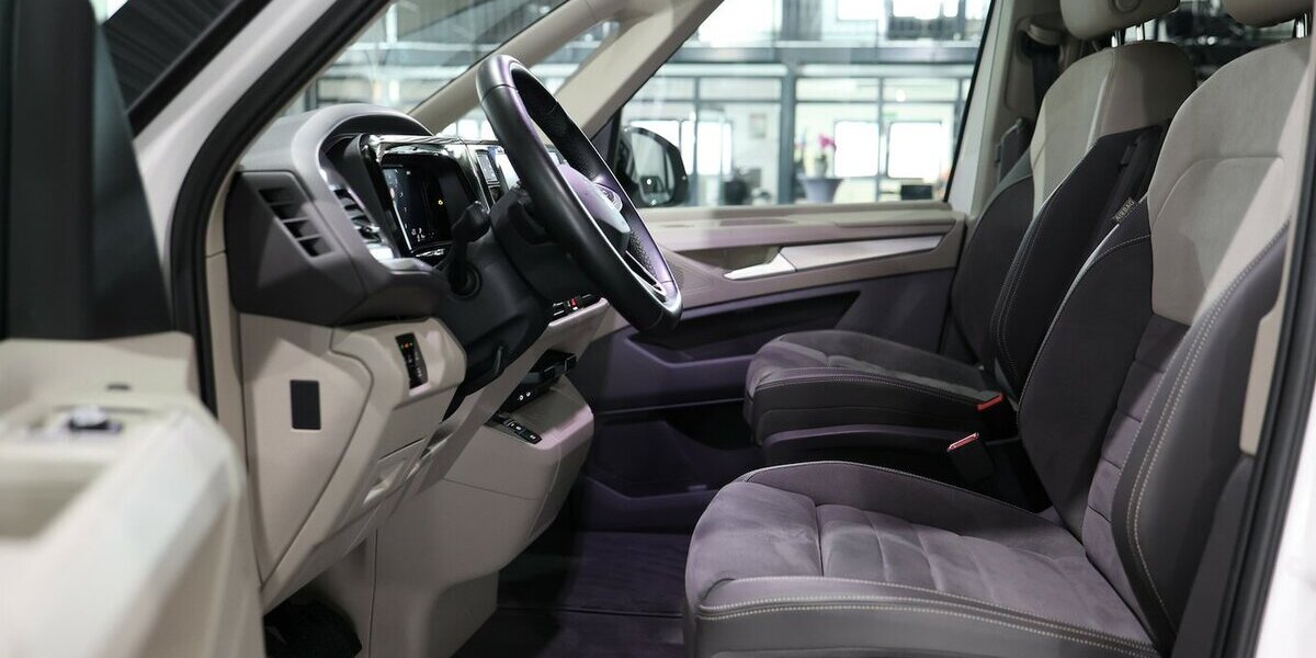 VW T7 Multivan TSI DSG LANG EDITION WHITE & BLACK 22.000 km 56.444 &euro; Hamm 59077