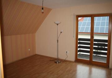Wohnung Mandelbachtal - 4 Zimmer, 75 m&sup2;, 450&euro; | Angebot:27637820