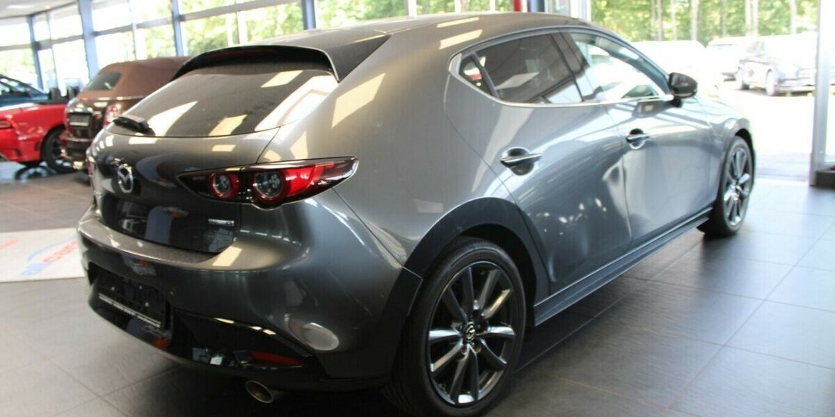 Mazda 3 SKYACTIVE-X M-Hybrid Drive 79.998 km 16.980 &euro; Euskirchen 53881