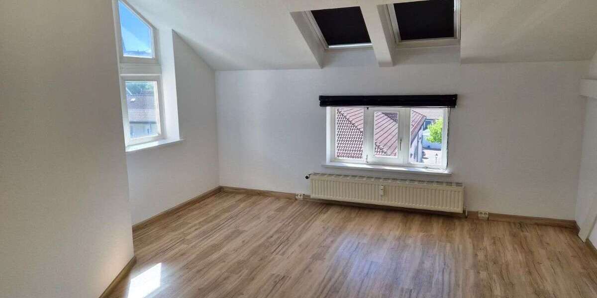 Etagenwohnung Nordhausen Altstadt - 5 Zimmer, 171 m&sup2;, 1.350&euro; | Angebot:27248900