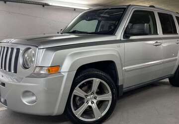 Jeep Patriot 212.000 km 5.900 &euro; Wiesbaden 65199