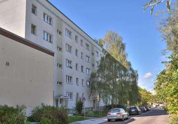 Wohnung Halle Südstadt - 3 Zimmer, 61 m&sup2;, 379&euro; | Angebot:27657625