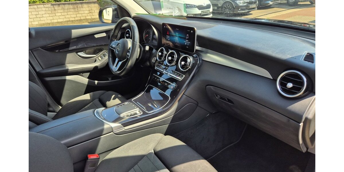 Mercedes-Benz GLC 400 d 4M Rückfahrkamera, LED-Scheinwerfer, Nav 160.000 km 28.690 &euro; Rodgau 63110