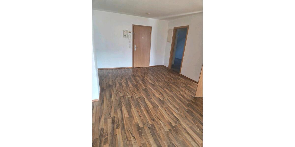 Dachgeschoßwohnung Gera - 4 Zimmer, 83 m&sup2;, 415&euro; | Angebot:27638007