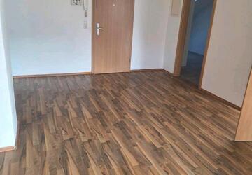 Wohnung Gera - 4 Zimmer, 83 m&sup2;, 415&euro; | Angebot:27638007