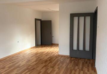 Wohnung Schmelz - 4 Zimmer, 100 m&sup2;, 750&euro; | Angebot:27638514