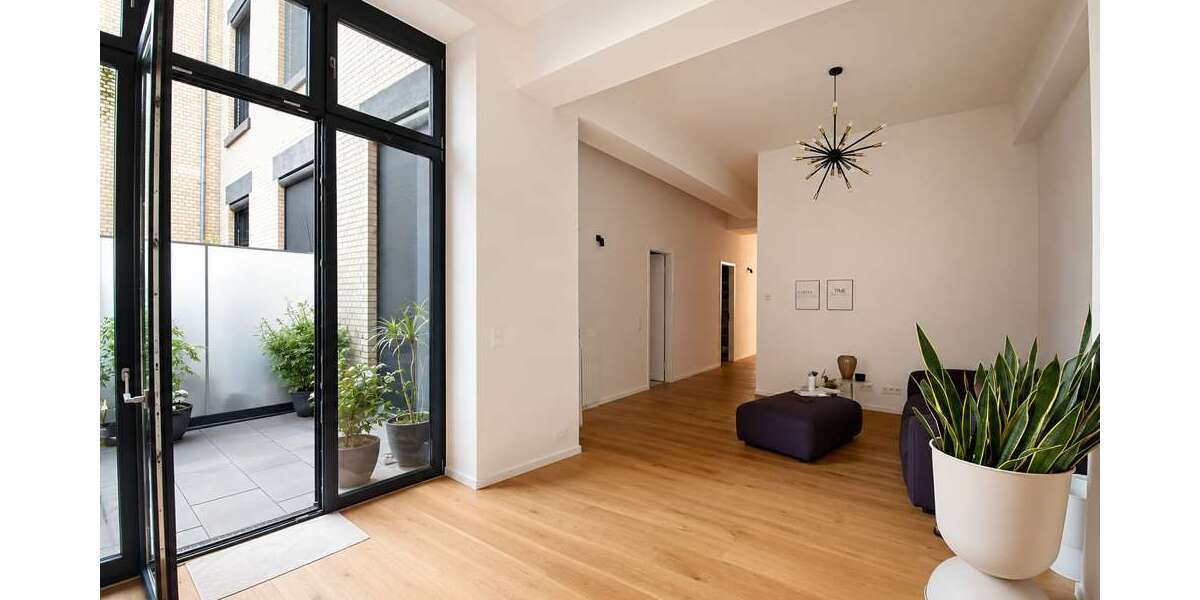 Etagenwohnung Frankfurt am Main Bahnhofsviertel - 4 Zimmer, 184 m&sup2;, 2.500&euro; | Angebot:27278013