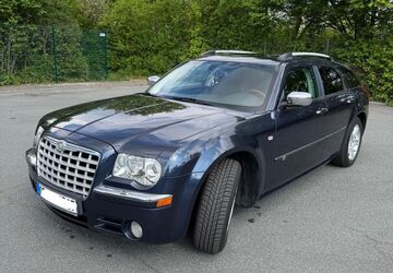 Chrysler 300C 167.000 km 6.500 &euro; Dietzenbach 63128